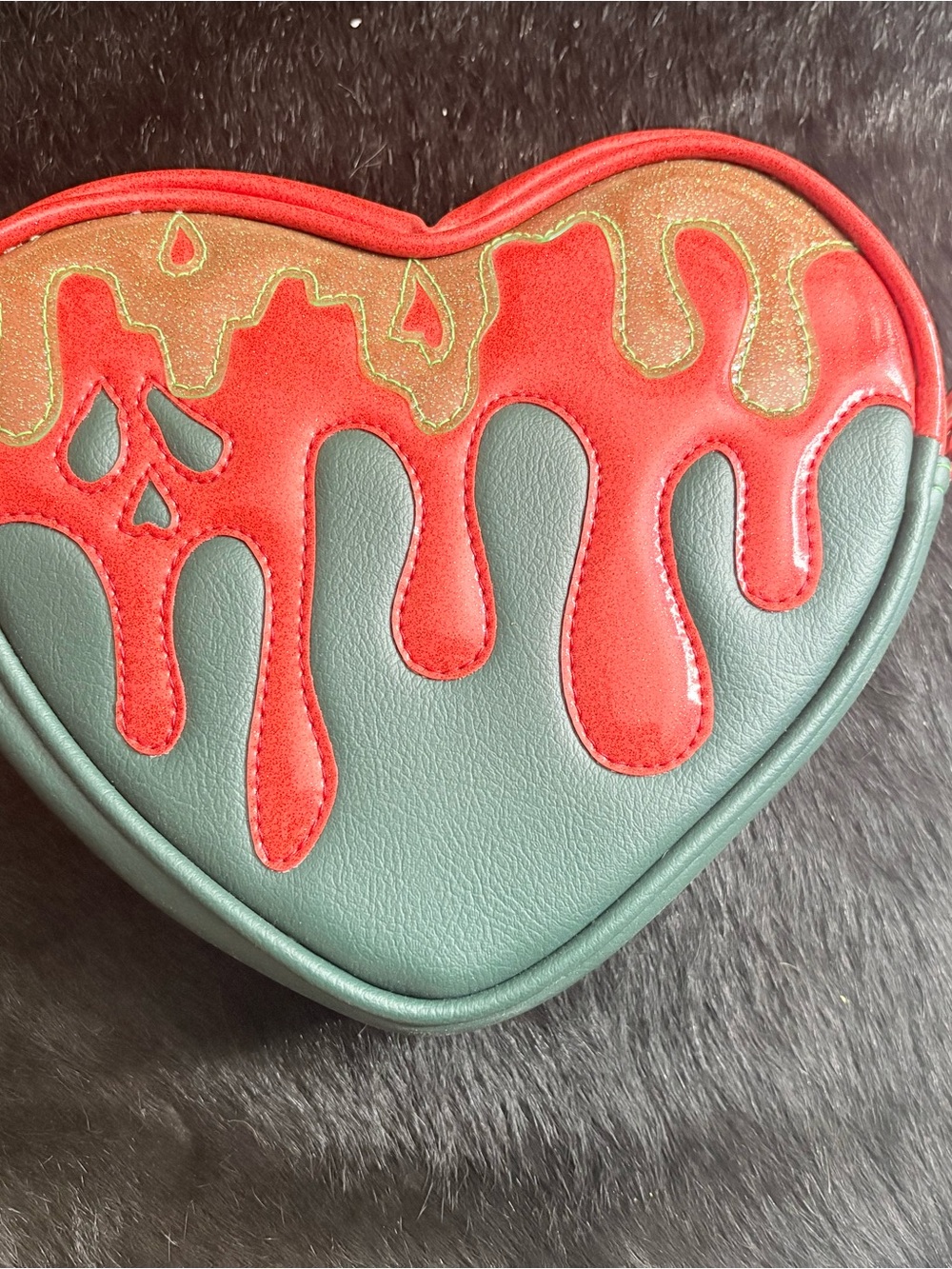 Heart-Shaped poison heart LPS bag